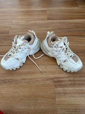 Women's Chunky Lace-Up Sneakers in Cream and Beige